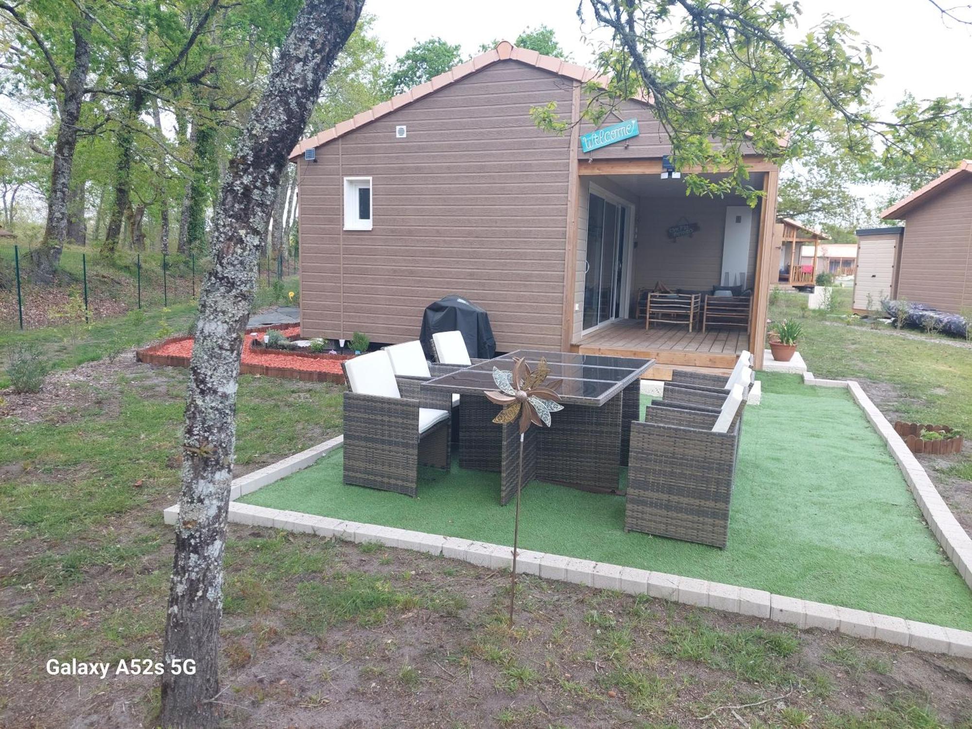 La Cabane 27 ~ Chalet Cosy Au Bord Du Lac De Peyre Labouheyre Exterior foto